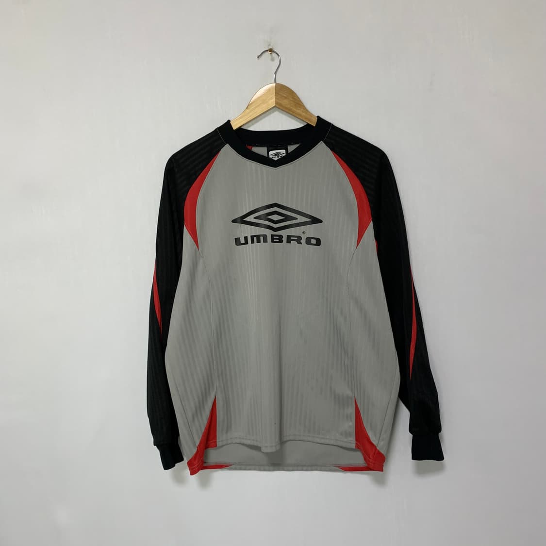 엄브로 폴리 긴팔 배색 맨투맨 스포츠 빈티지 상품이미지1