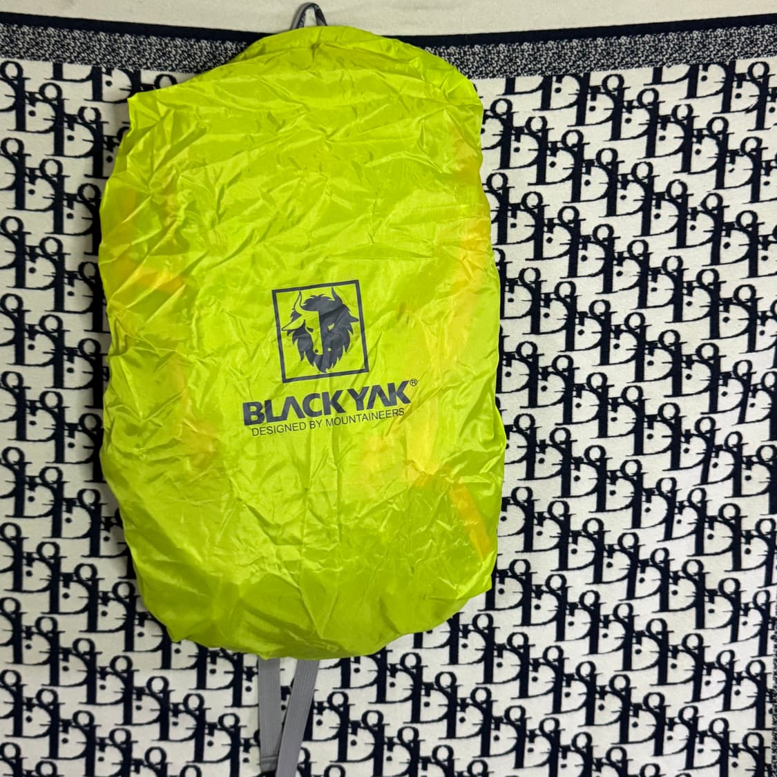 블랙야크 캐치업 28L 등산 배낭 그레이/레드 상품이미지9