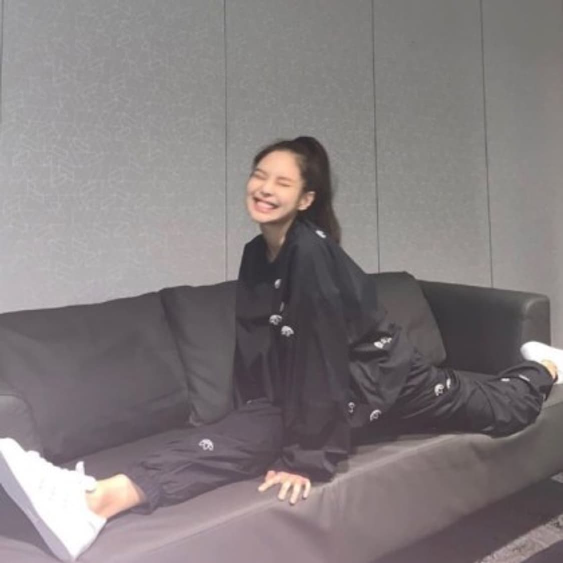 아디다스 x 알렉산더왕 조거팬츠 (제니 착용) 상품이미지6