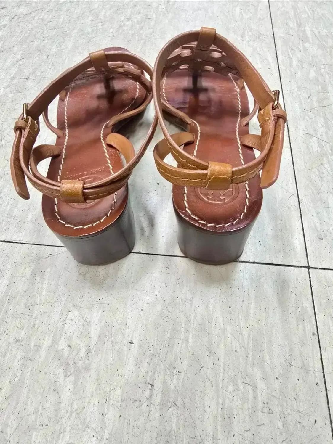토리버치 브라운 샌들 230 상품이미지3