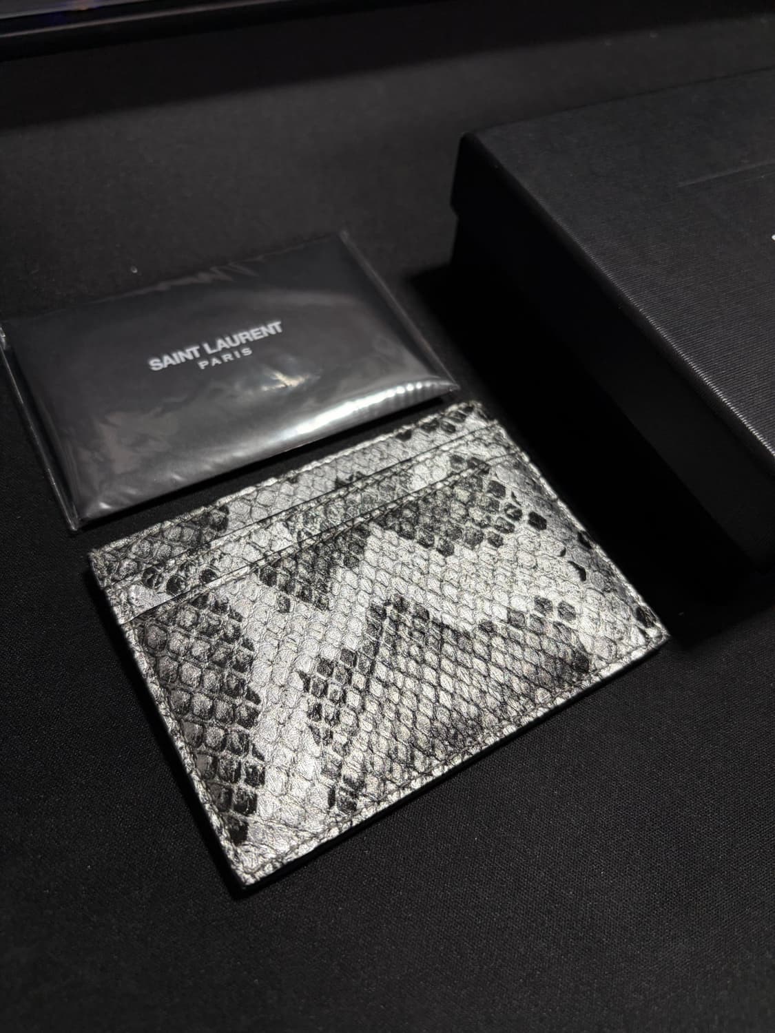 [새상품] 생로랑 파이톤 카드지갑 상품이미지2
