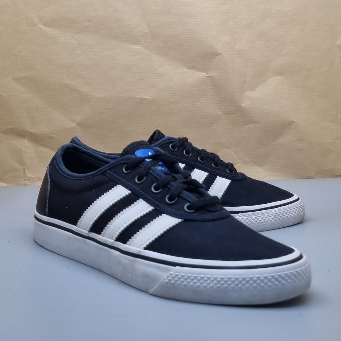 아디다스 아디이즈 스니커즈 245 상품이미지1