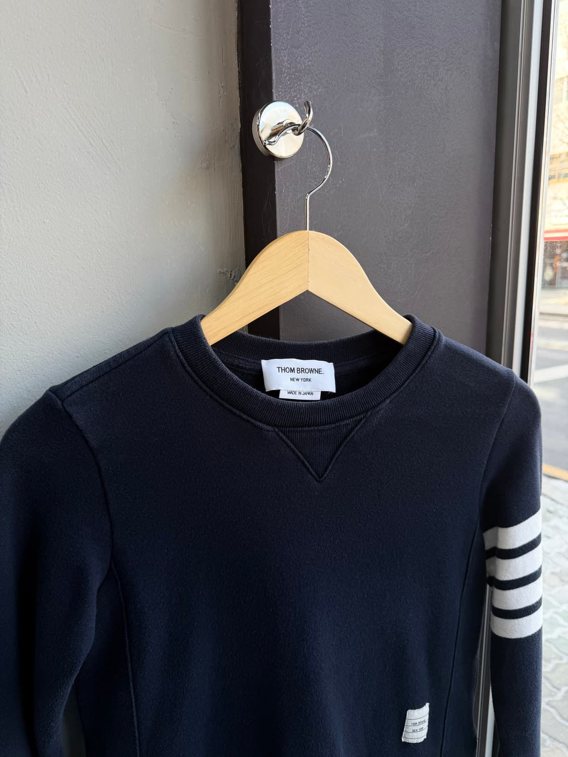 42(2)/ 톰브라운 클래식 루프백 4-바 맨투맨 상품이미지4