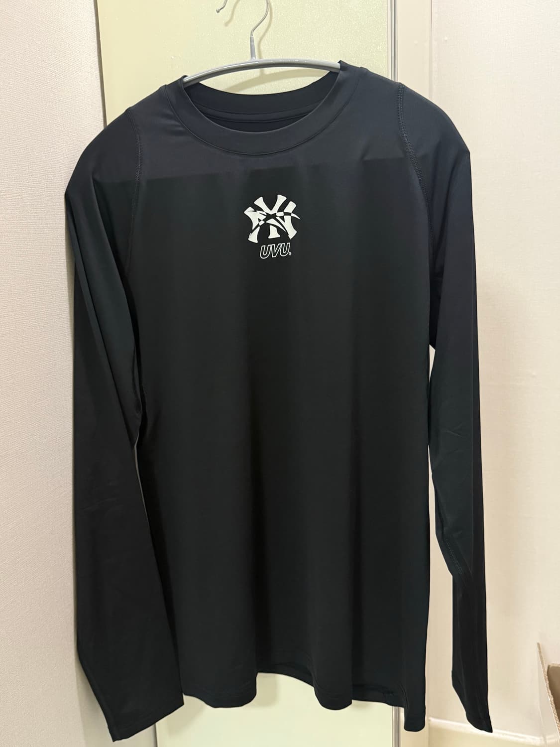 [L] UVU 뉴욕 롱슬리브 트레이닝 탑 상품이미지1