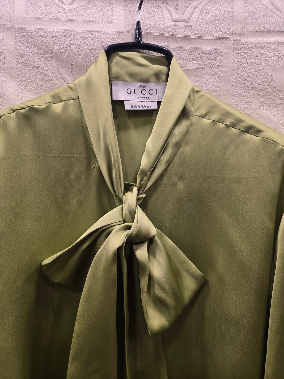 새상품) 구찌 GUCCI 유니폼 리본 블라우스 올리브 그린 실크 36(S 상품이미지2