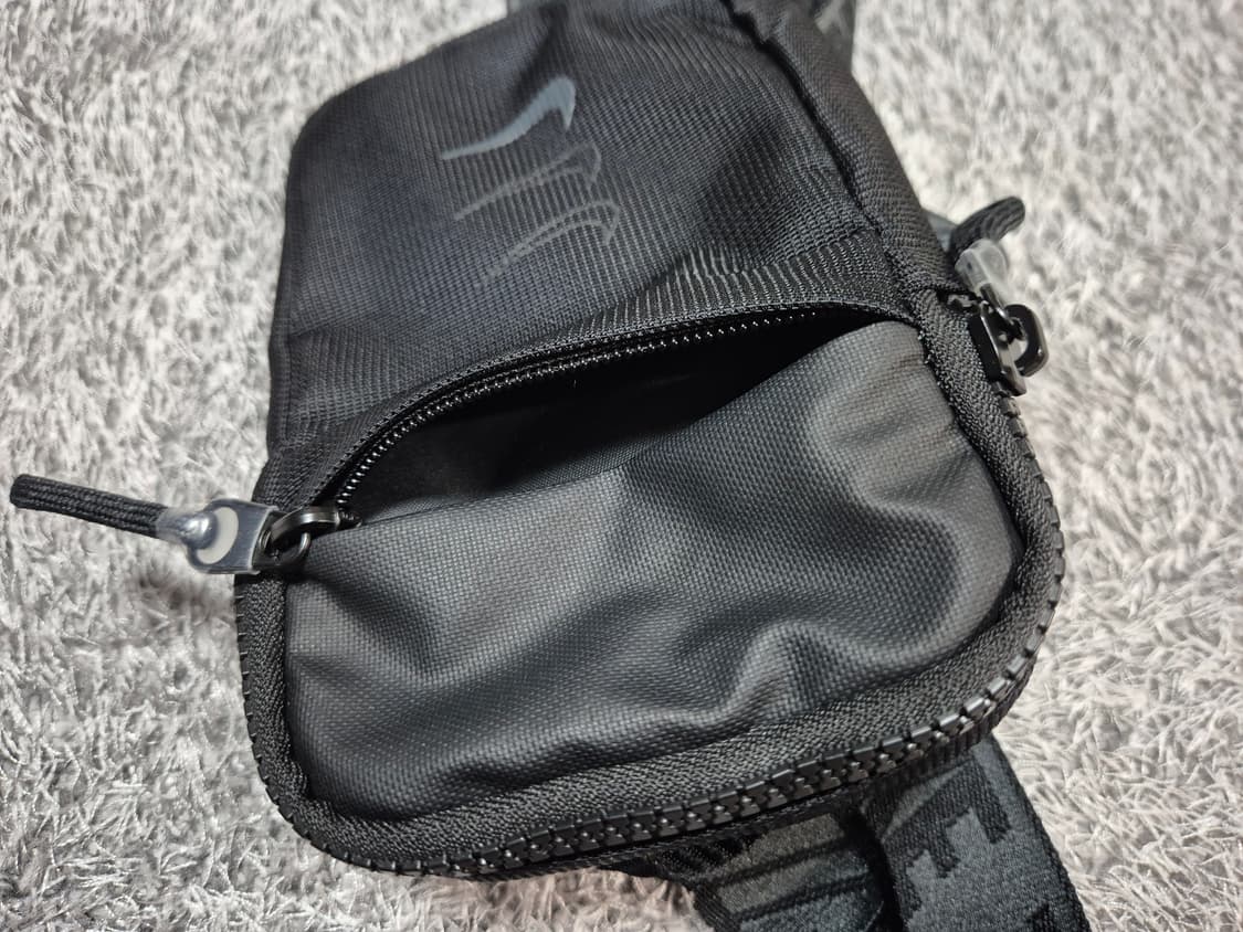 나이키 에센셜 스몰 힙백 슬링백 상품이미지6