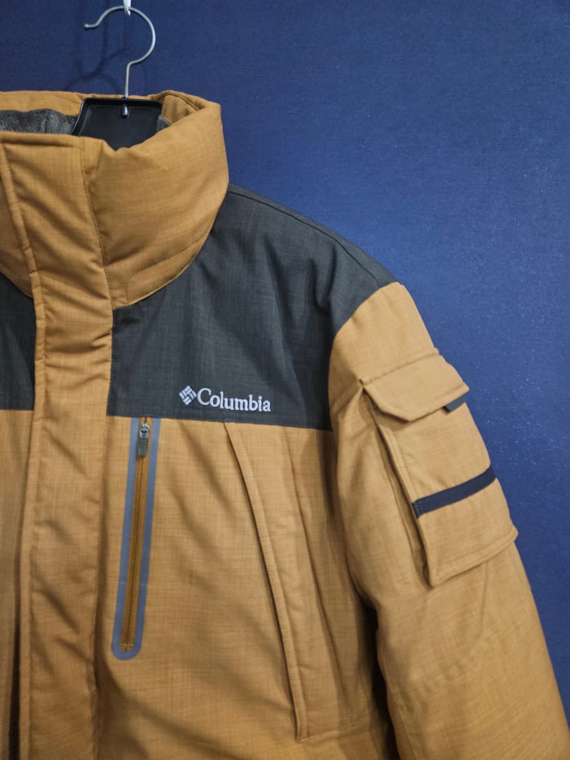 콜롬비아 옴니히트 카멜컬러 남성 100 구스다운 대장급 패딩  상품이미지4