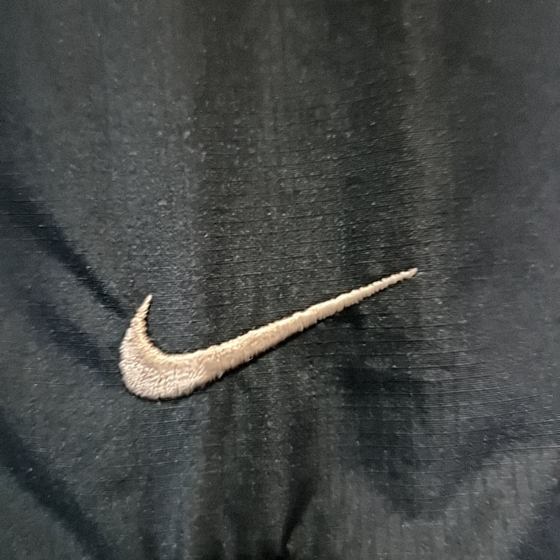 나이키 솔로스우시 바람막이 상품이미지3