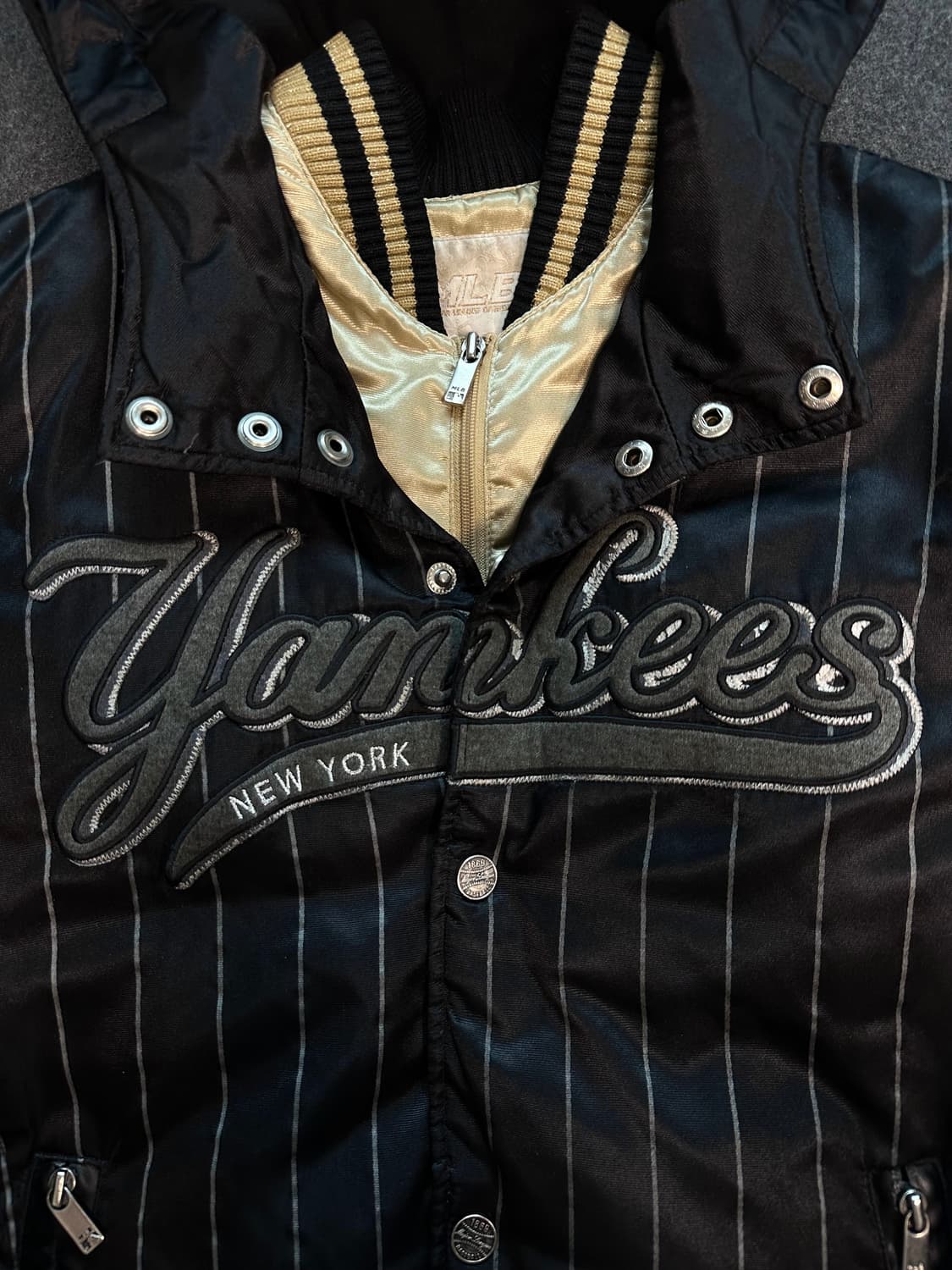 MLB 뉴욕양키스 스트라이프 후드 야구점퍼 바시티자켓 패딩점퍼 상품이미지2