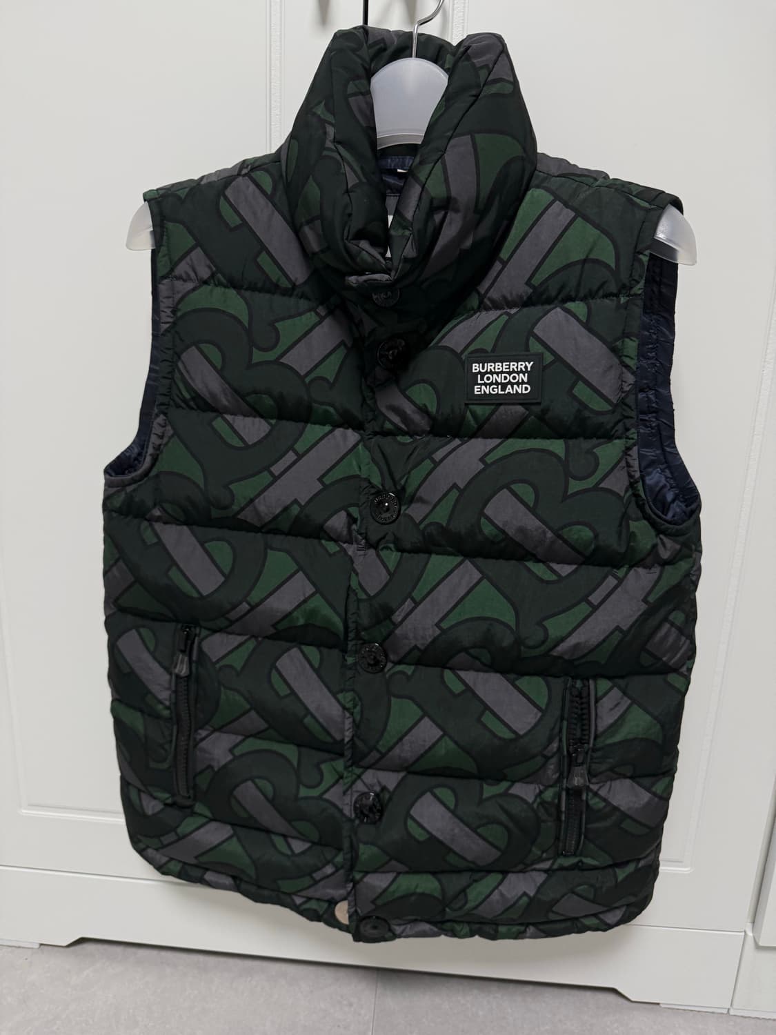 버버리 모노그램 패딩 조끼 상품이미지1