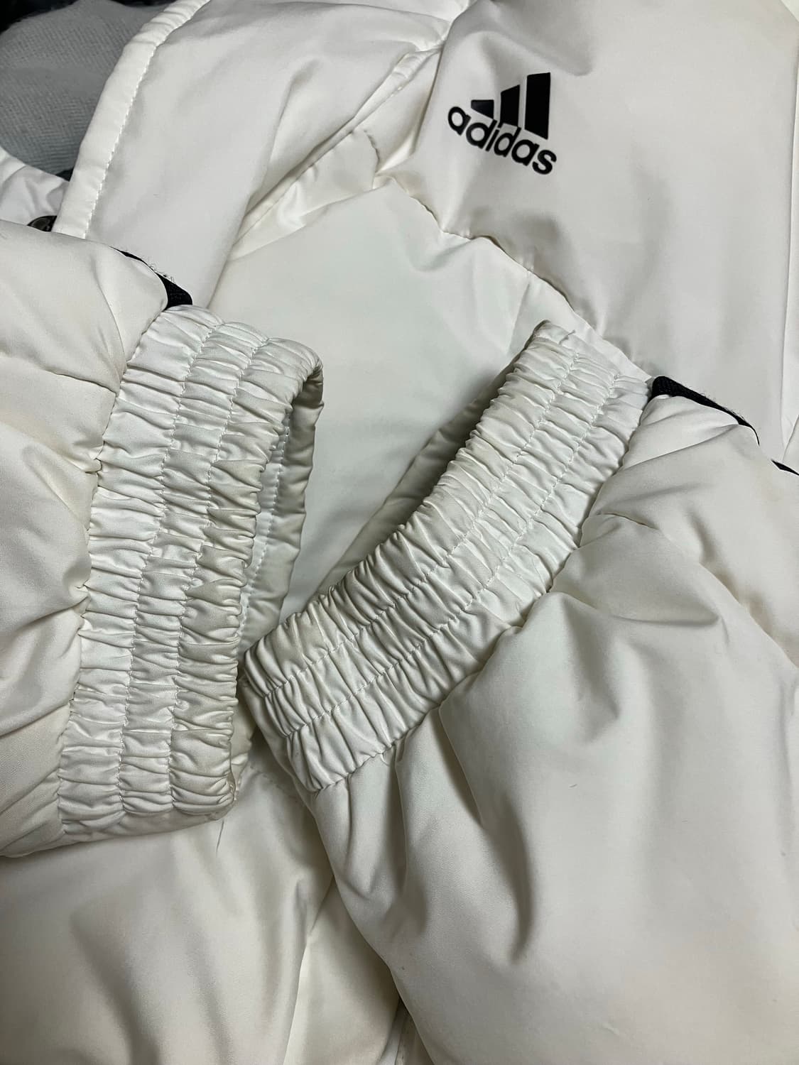 아디다스 삼선롱패딩 화이트 s 상품이미지7