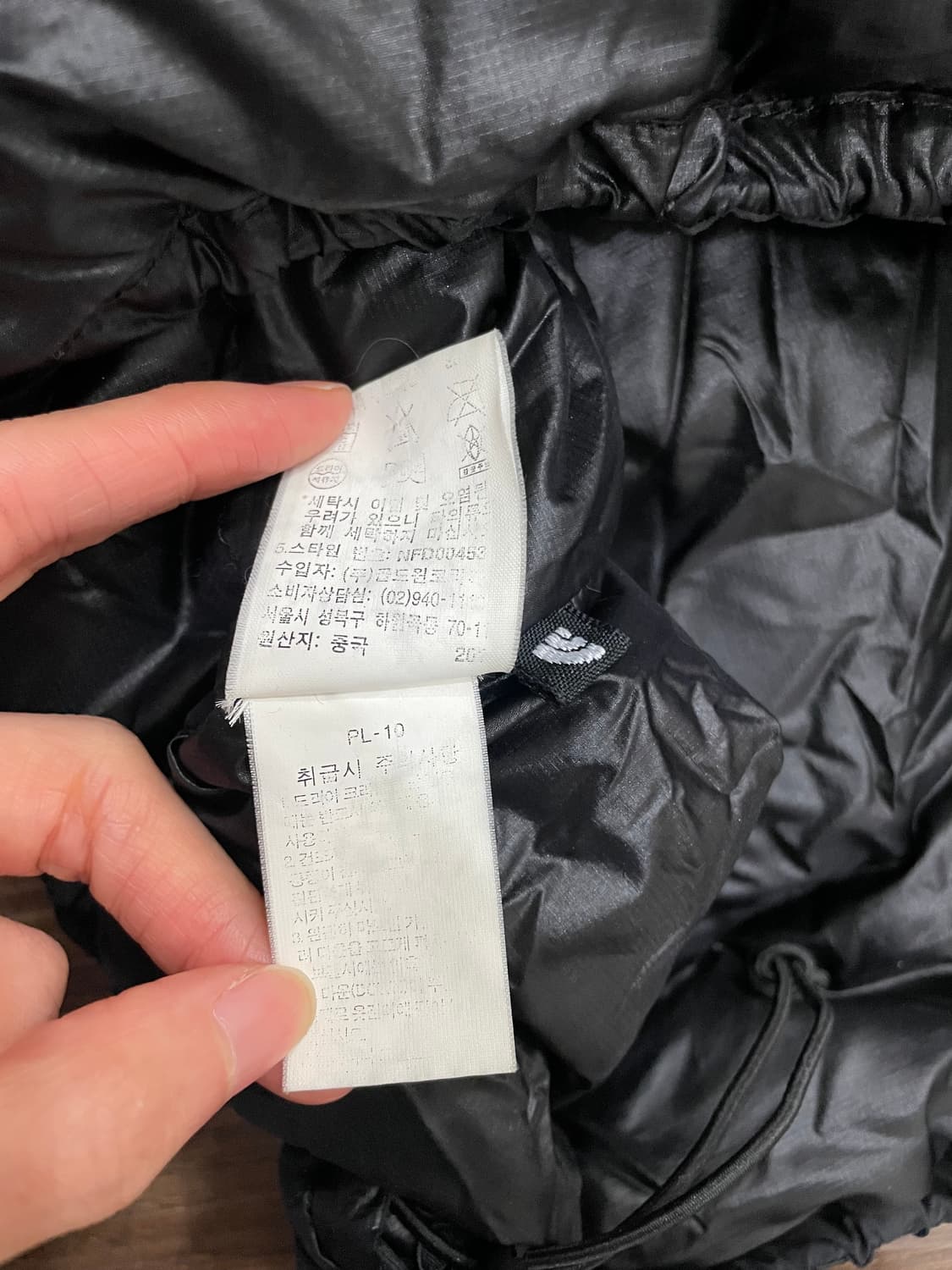 노스페이스 아콘카구아 써밋 다운 경량 패딩 자켓 블랙 상품이미지9