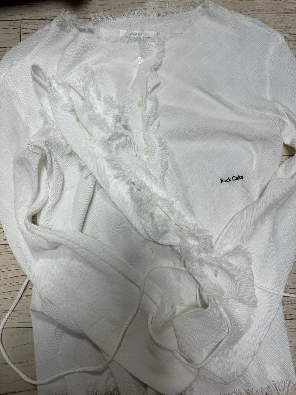 락케이크 Flow Shade Blouse - White 상품이미지3
