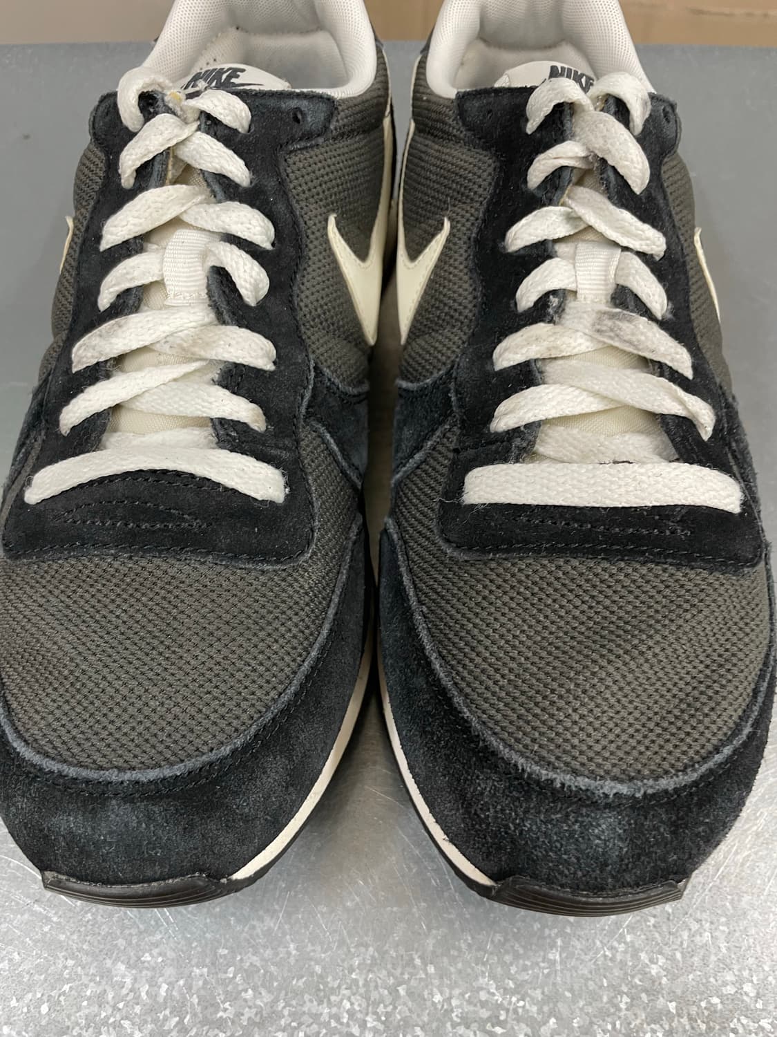 나이키 인터내셔널리스트 블랙 화이트 255 상품이미지8