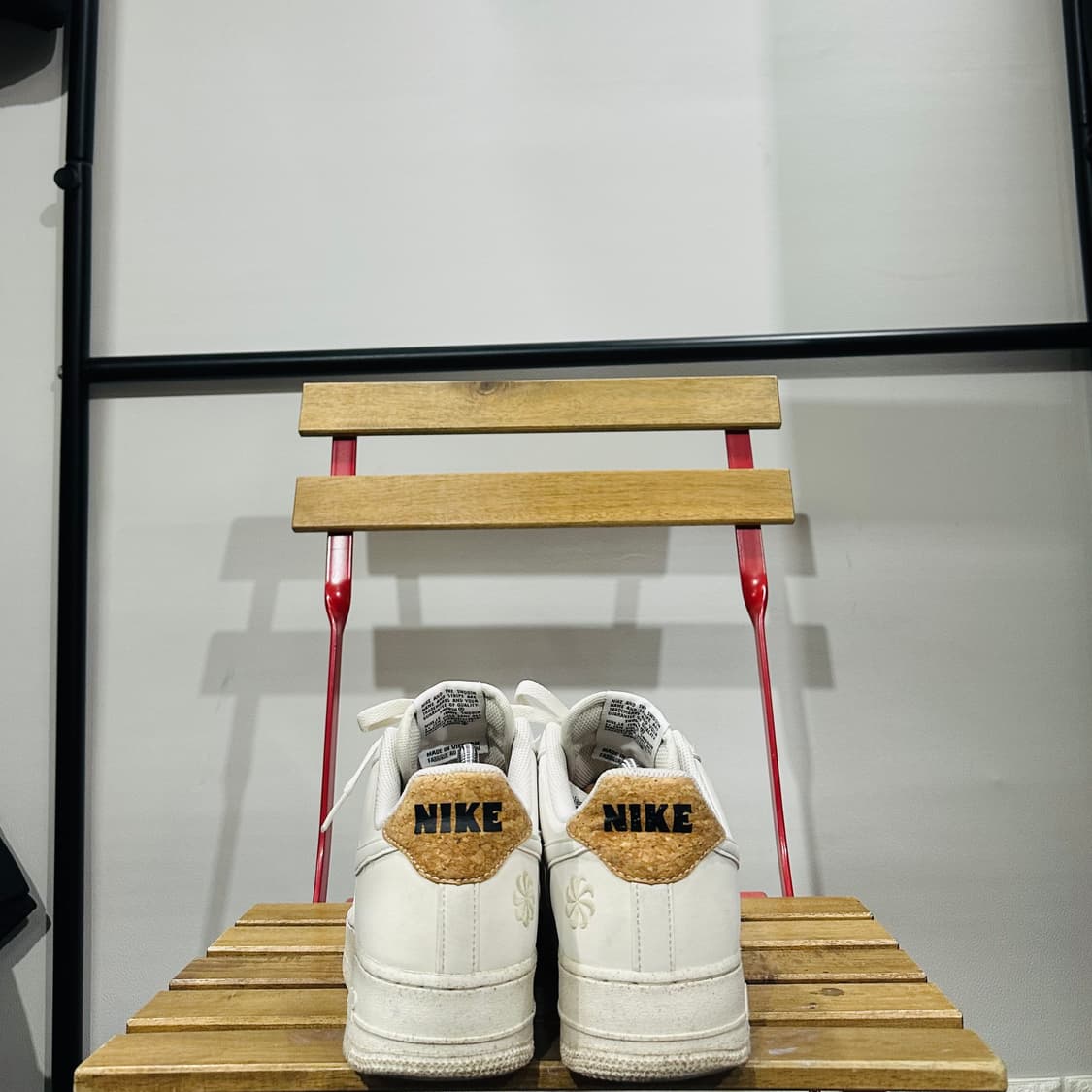 275) 나이키 운동화 남성 남자 신발 에어포스 1 '07 LV8 팬텀 상품이미지4