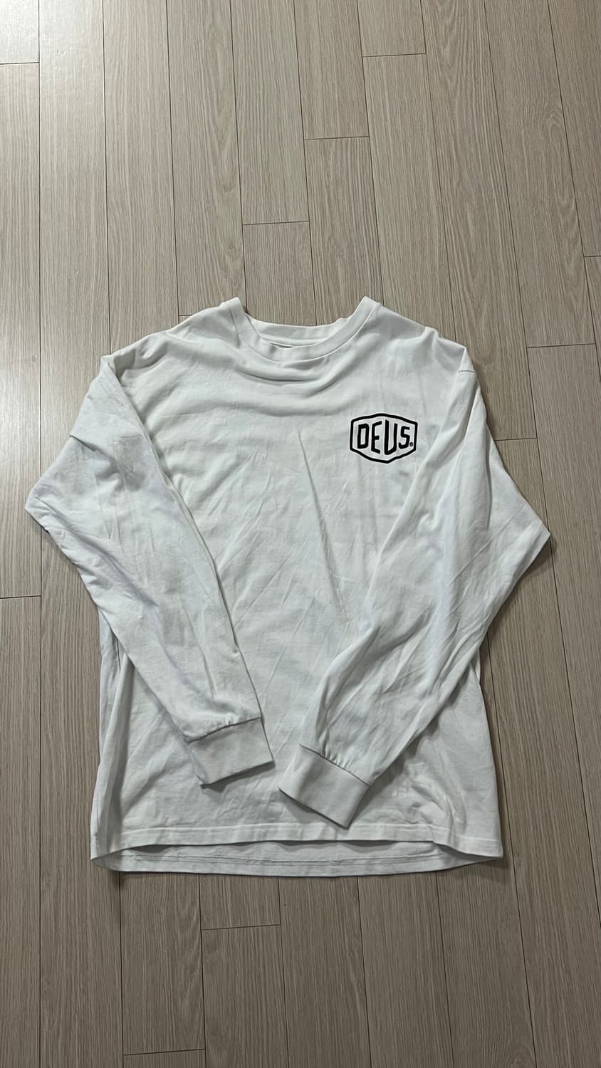 데우스 엑스 마키나 흰색 롱슬리브(서울) 상품이미지1