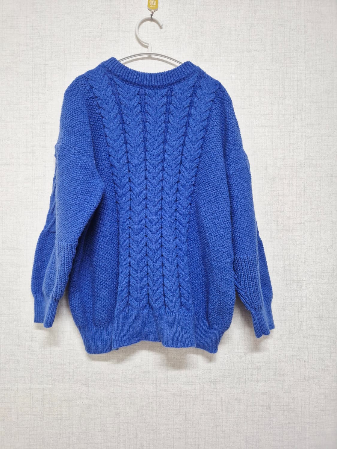 블루 꽈배기 니트 스웨터 상품이미지1