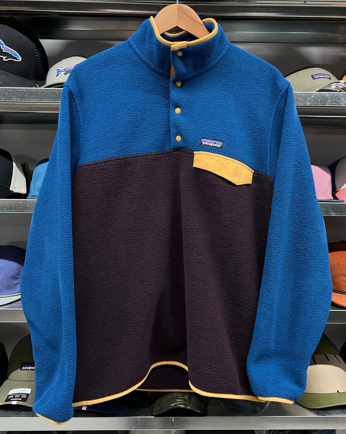 신칠라 플리스 풀오버 옵시디안 플럼 상품이미지1