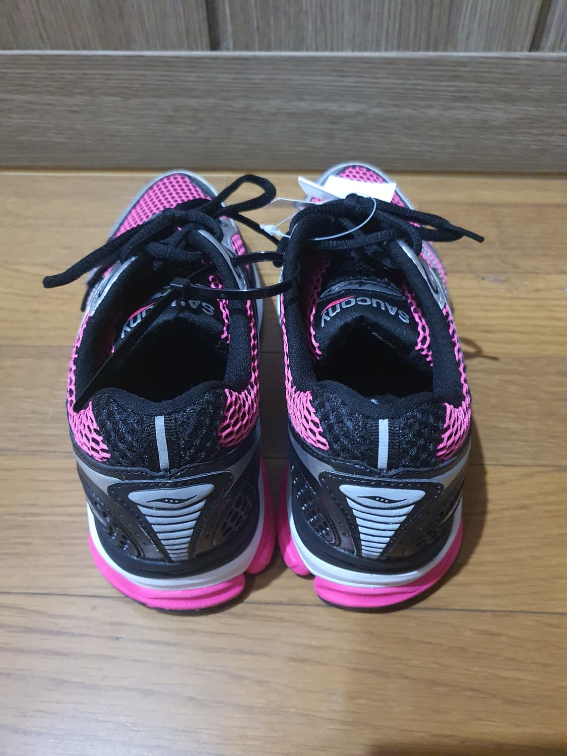 새상품 써코니 프로 핑크 250사이즈 상품이미지2