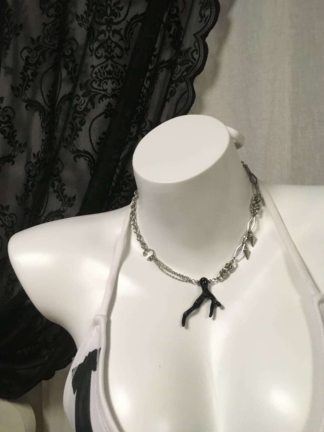 BUZZERBE BLACK BRANCH CHARM NECKLACE 상품이미지3