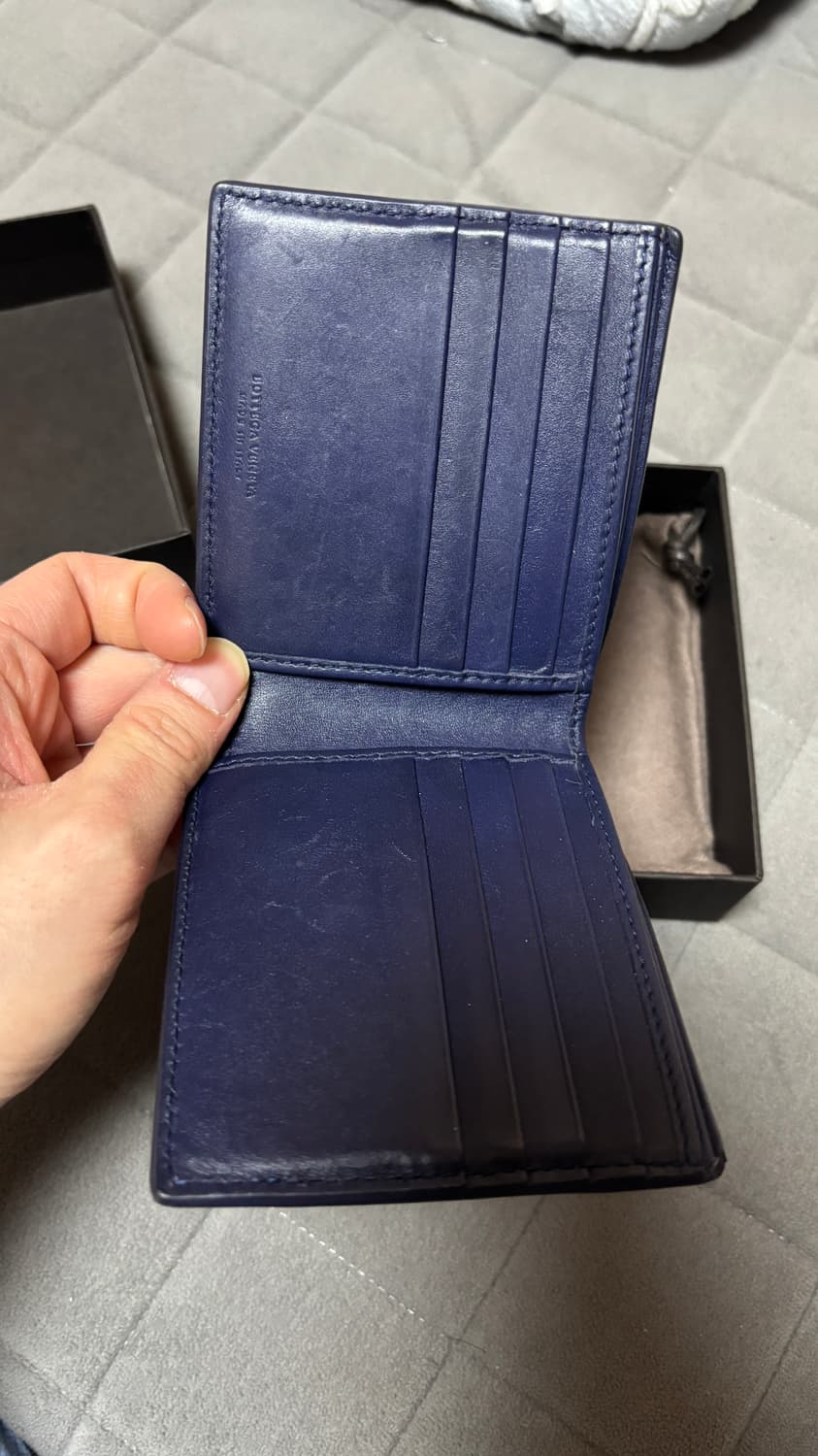 (미사용) 보테가베네타 인트레치아토 반지갑 네이비 상품이미지3