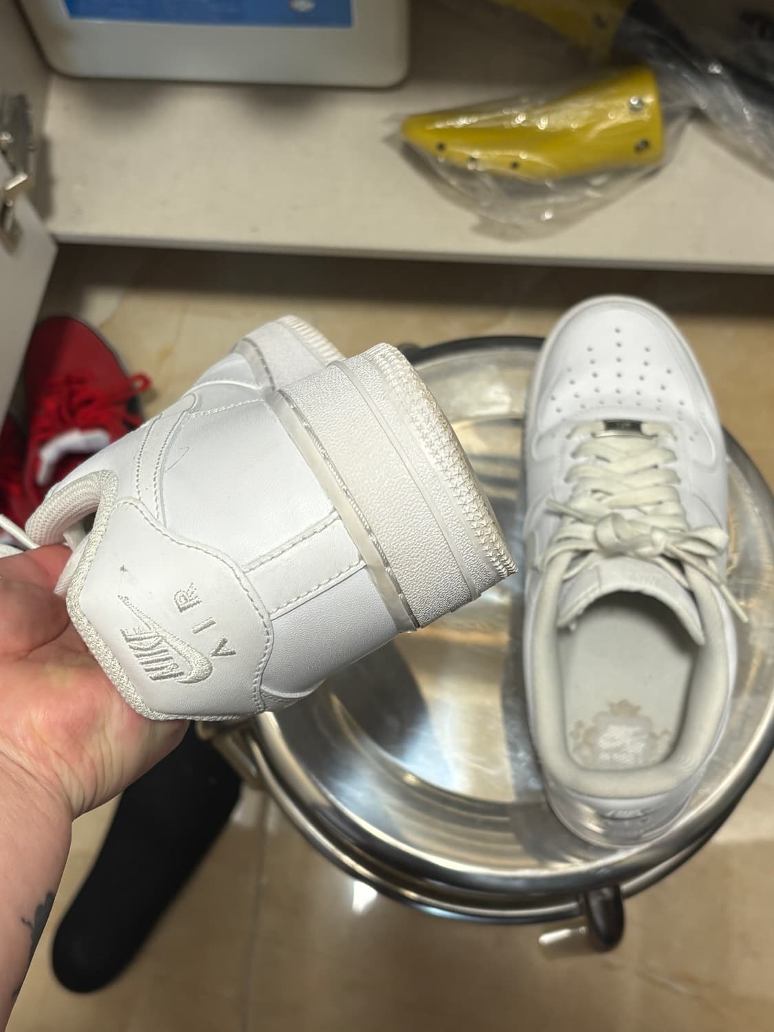 나이키 에어 포스1 화이트 260 상품이미지3