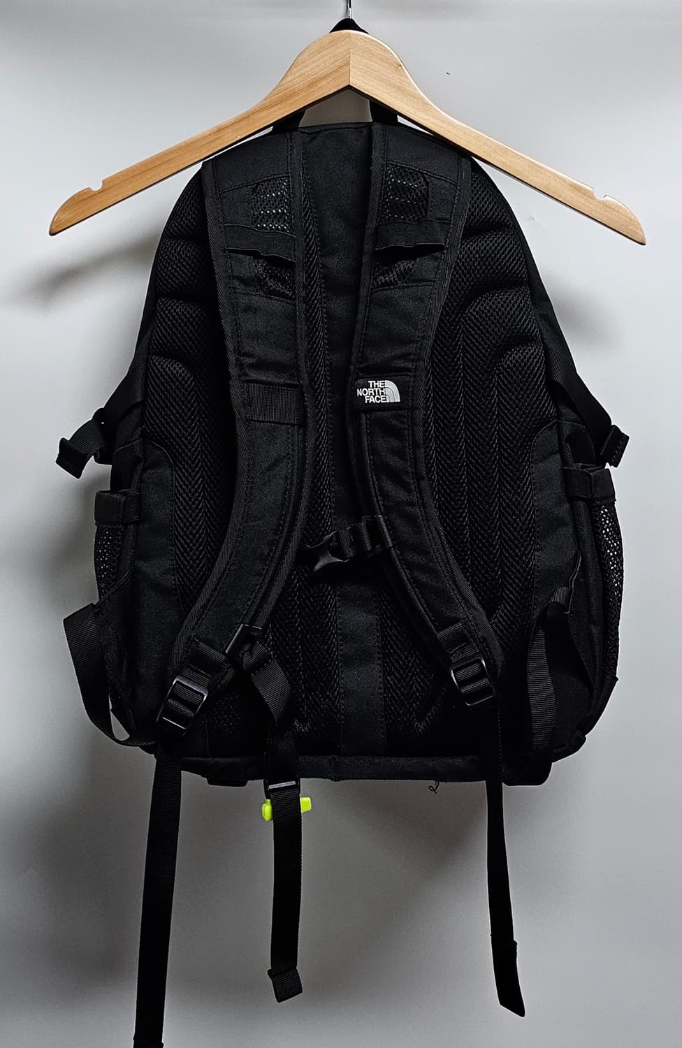 노스페이스 보레알리스플러스 블랙 백팩 21L 상품이미지2