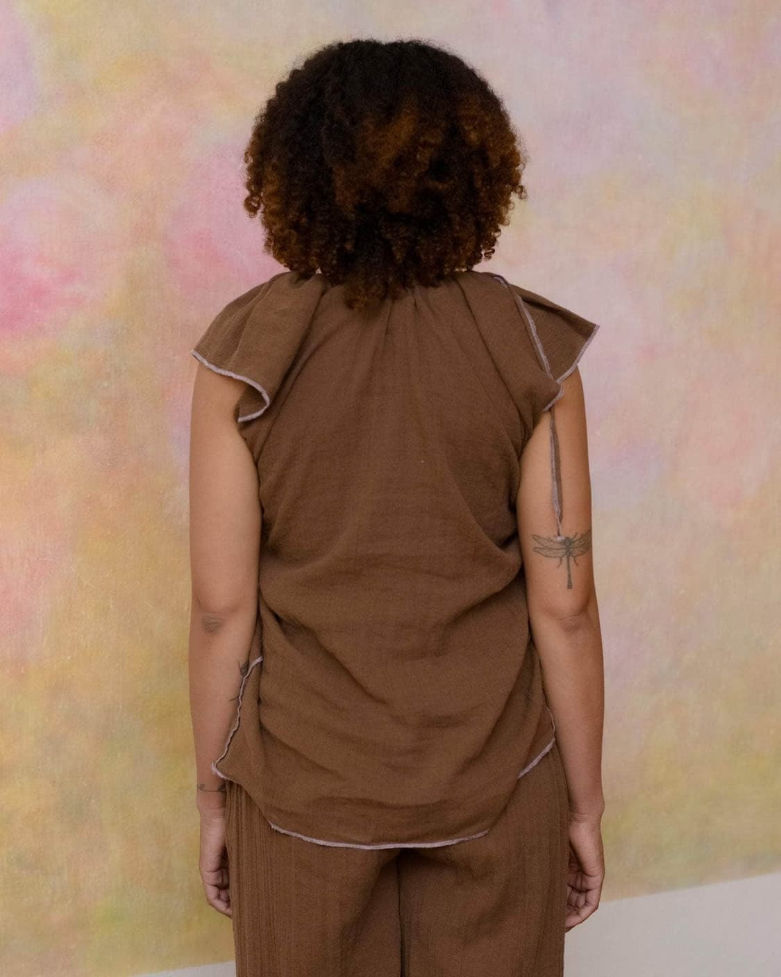 [XS,S,M]베이스레인지 Max 크링클 슬리브리스 탑/브라운 상품이미지2