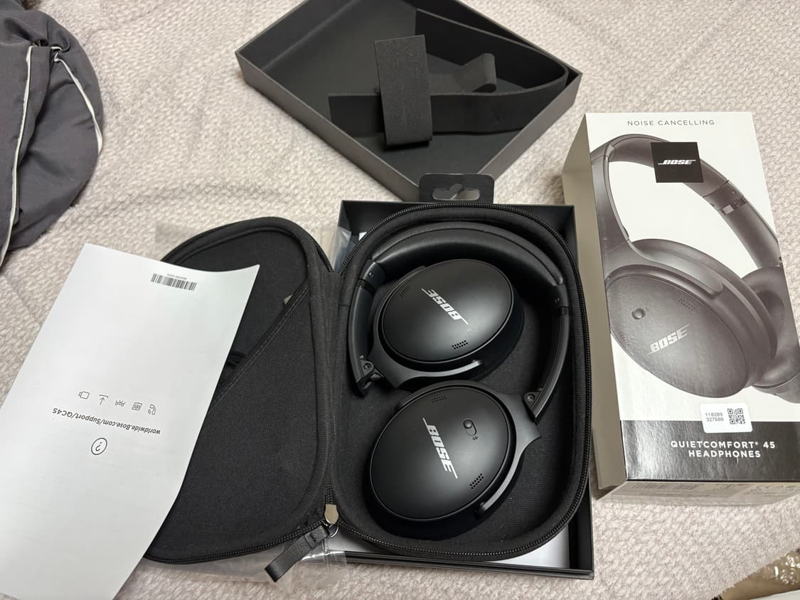 보스 QC45 노이즈캔슬링 무선 헤드폰 상품이미지1