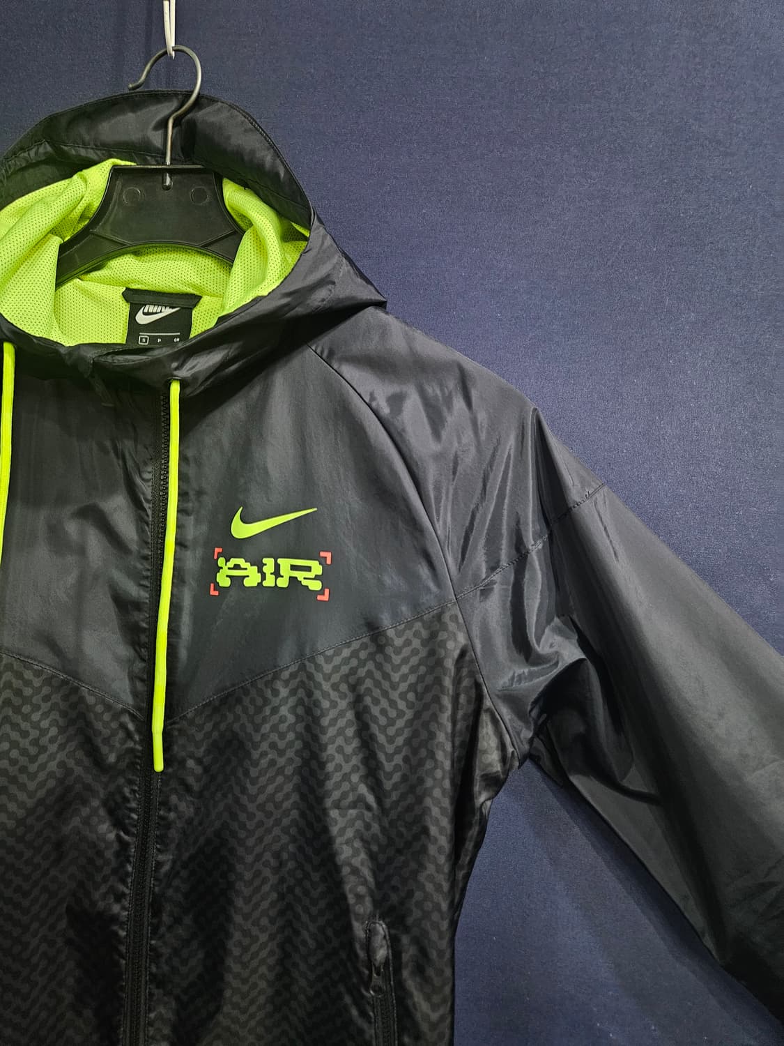 나이키 프린팅 블랙 남성 90~95 바람막이 후드집업 자켓  상품이미지4