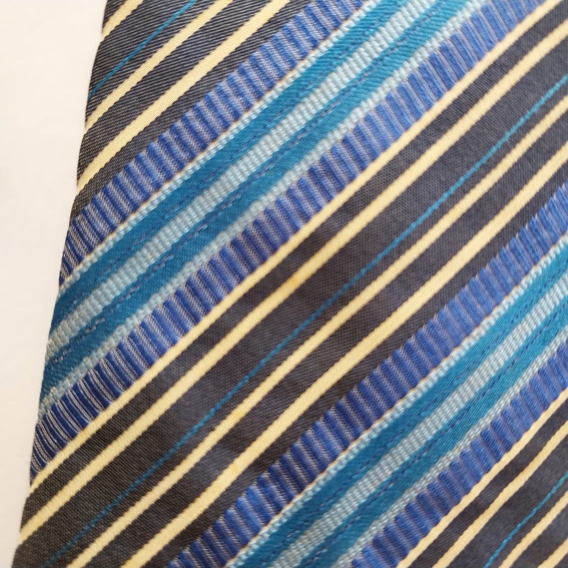 더반 실크 블루 스트라이프 넥타이 9.7cm A등급 k1912
 상품이미지9