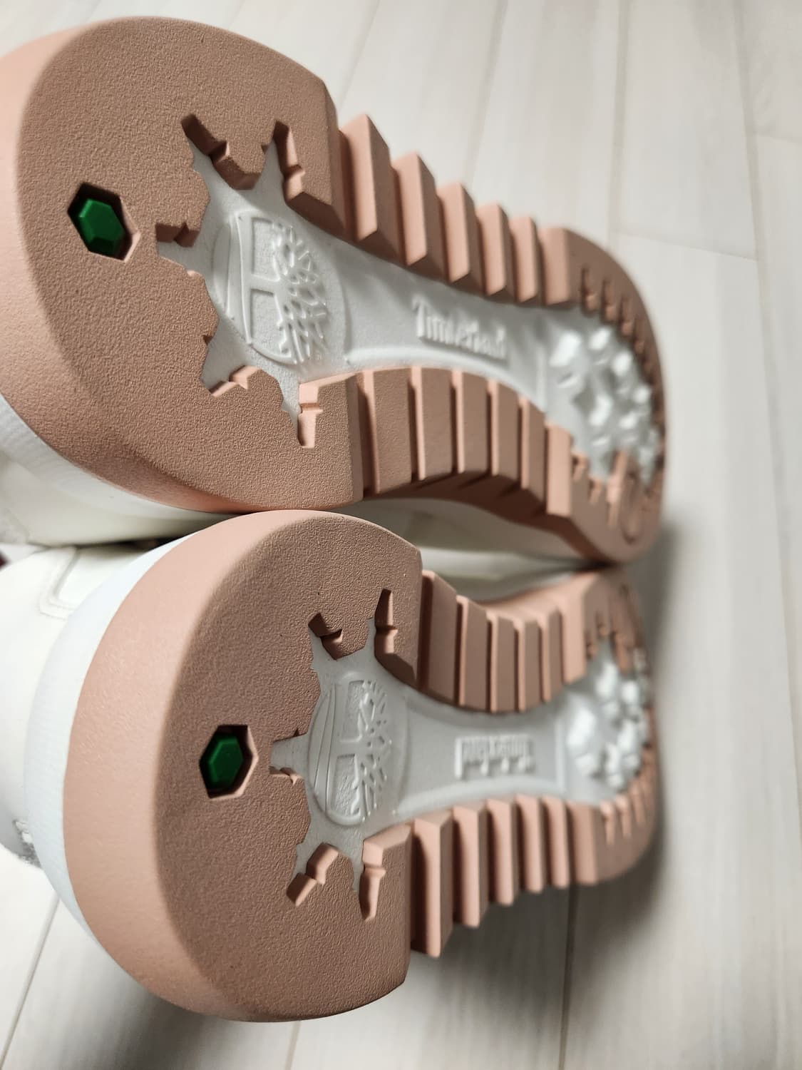 새상품) 팀버랜드 Supaway 페브릭 스니커즈 사이즈245

택만 띤  상품이미지5