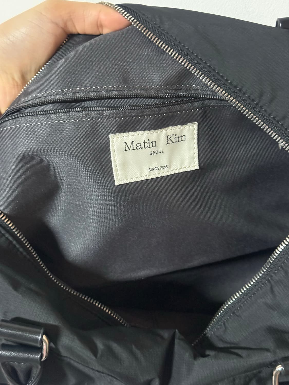 Matin Kim 마뗑킴 블랙 나일론 투포켓 숄더백 상품이미지9