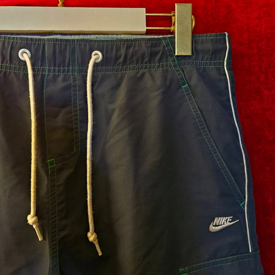 나이키(Nike) 00's 그린 스티치

네이비 스위밍 겸용 반바지 상품이미지3