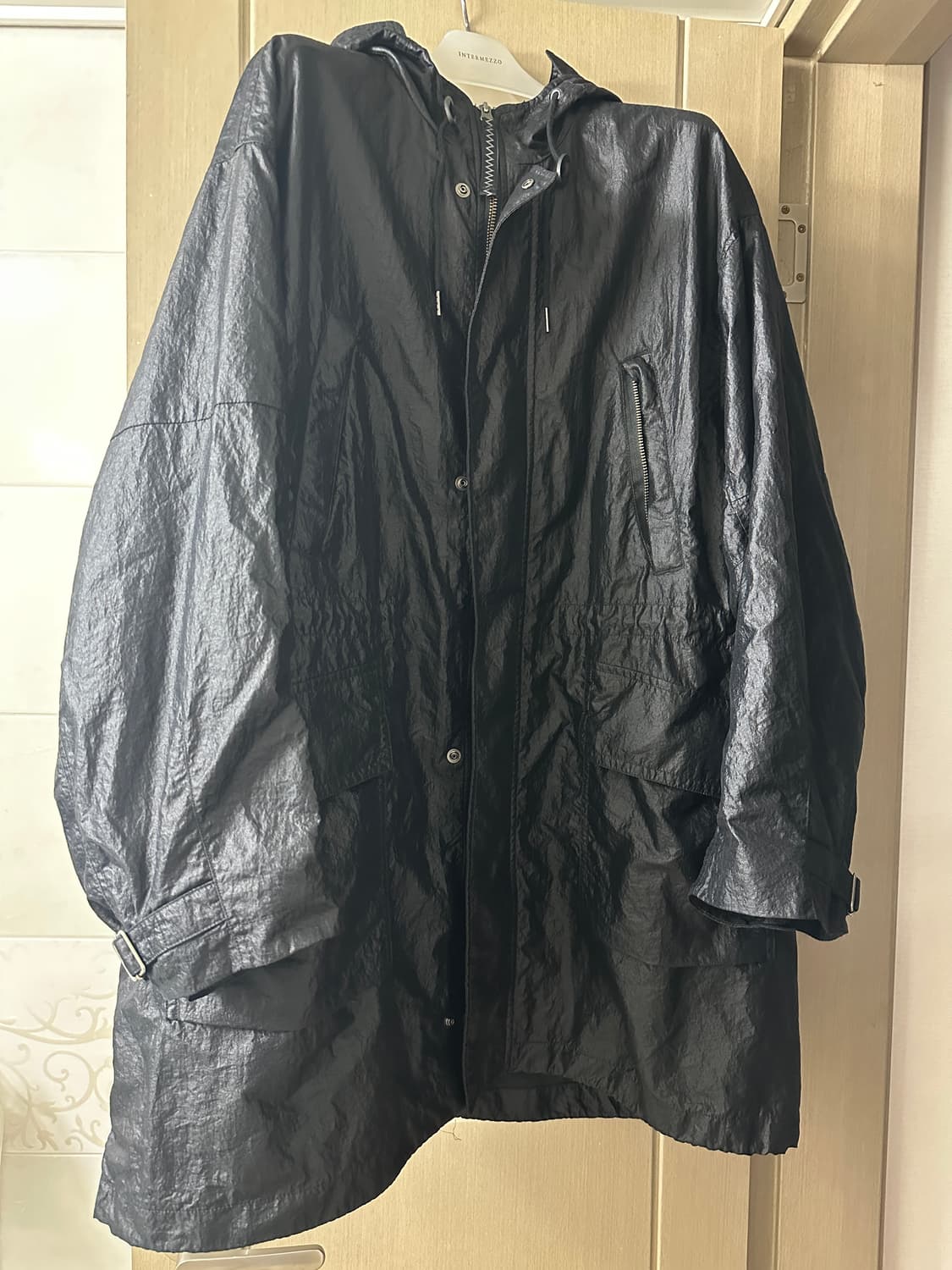 폴리테루 64 델 롱파카 코티드블랙  글로시블랙 3 상품이미지3