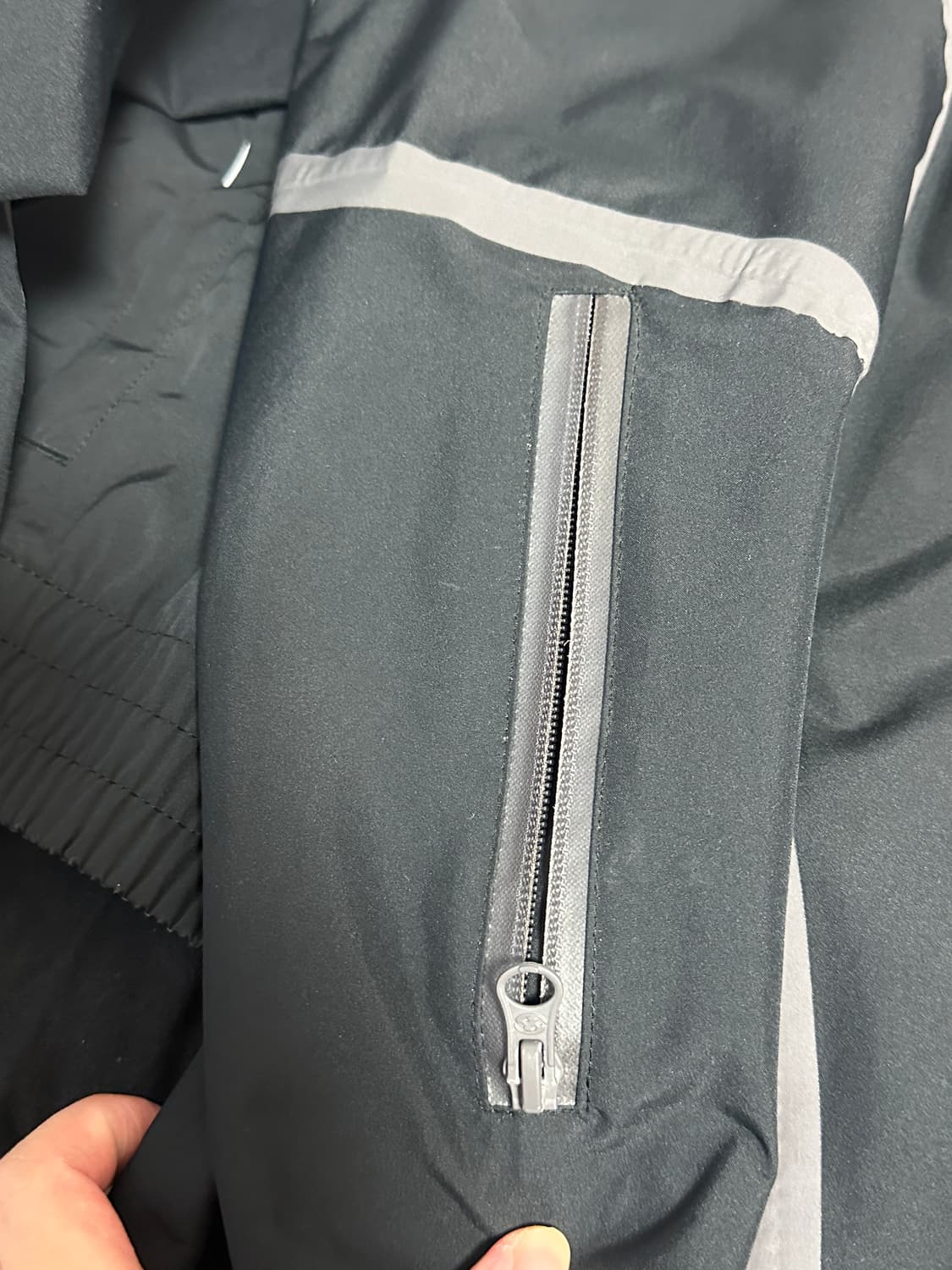 산산기어 22ss 윈드블락 상품이미지5