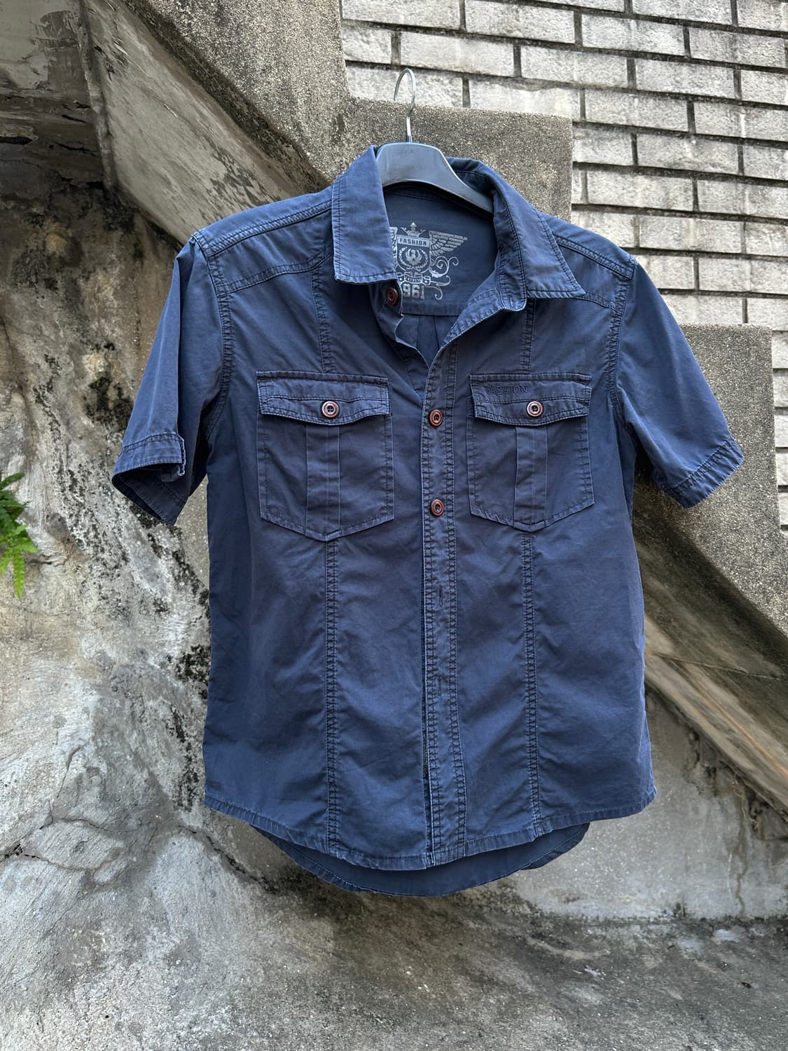 Vintage washed navy pocket half shirts  상품이미지3
