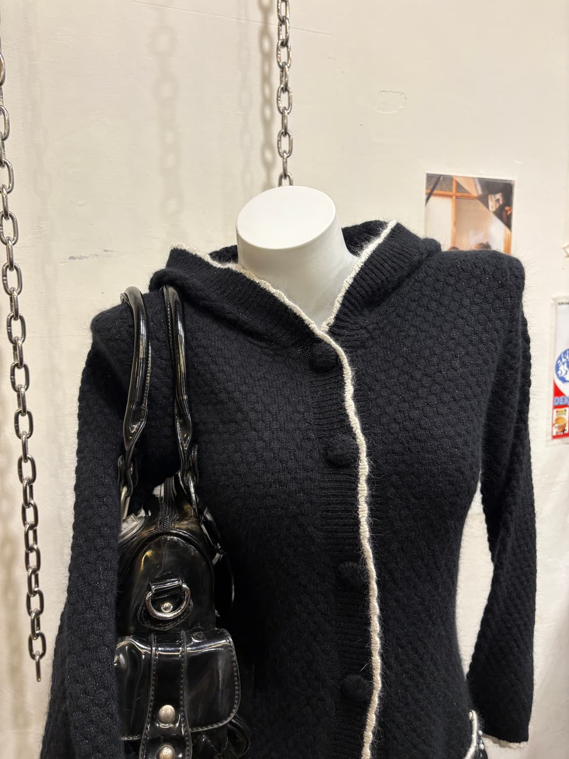 리본 글리터 블랙 후드 버튼 니트 자켓 러블리 상품이미지2