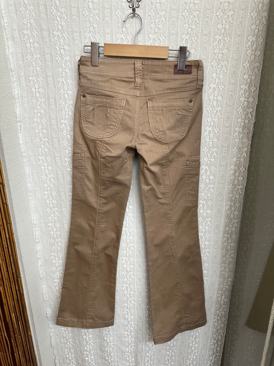 levi's lady style 부츠컷 바지 상품이미지2