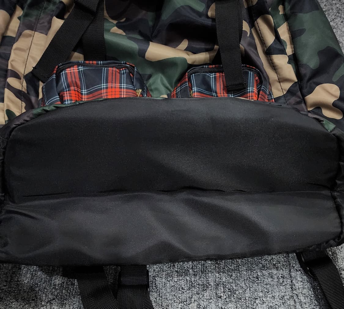 베네통 카모플라쥬 체크 포켓 나일론 백팩 가방 상품이미지3