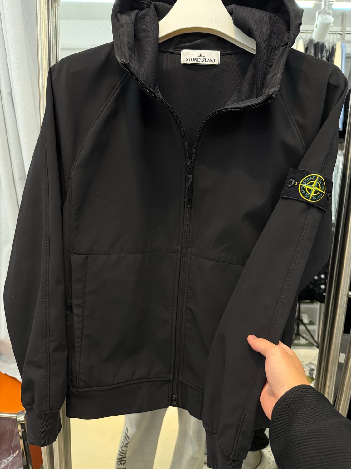 23ss 스톤아일랜드 소프트쉘 M 상품이미지1