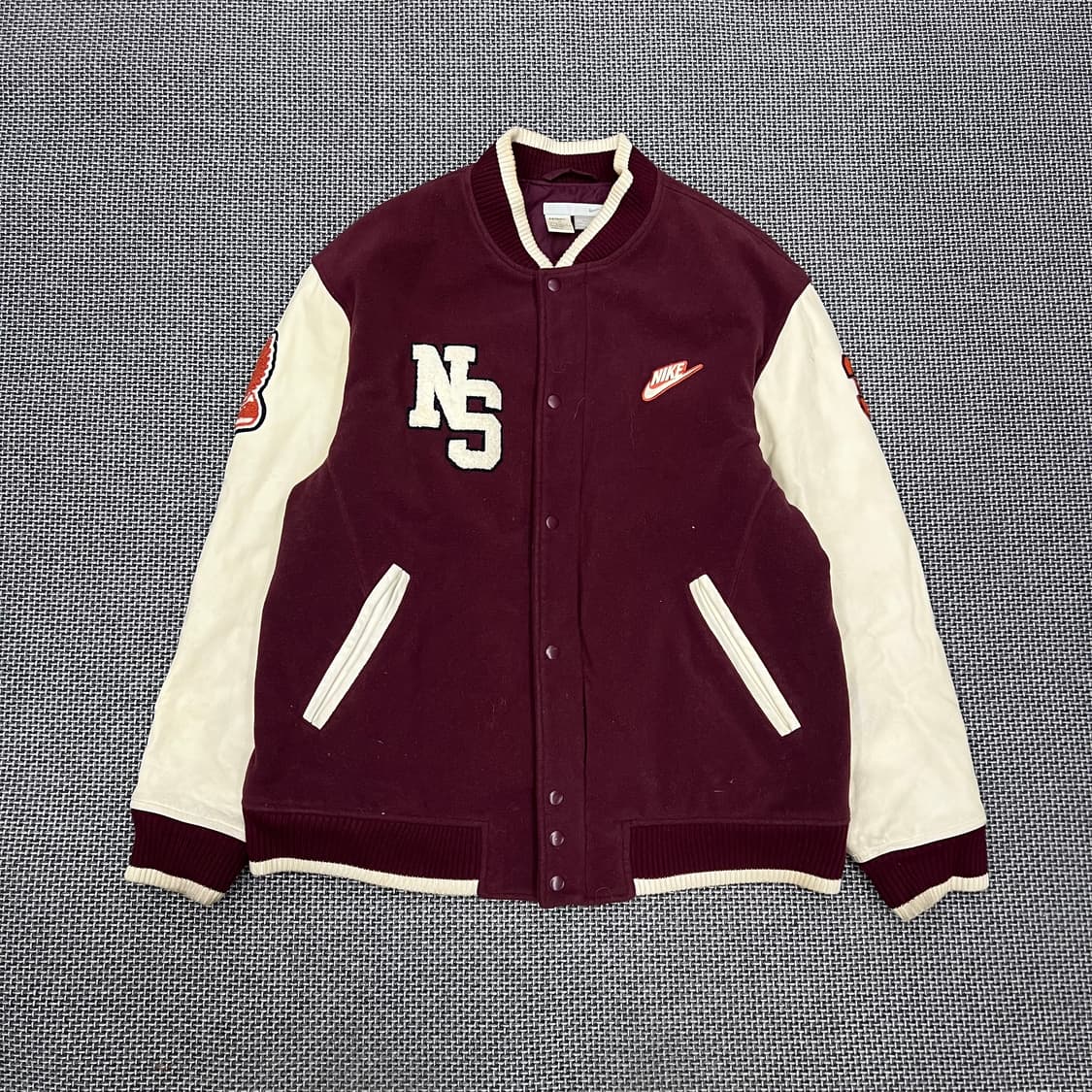 나이키 00s 버건디 바시티 자켓 상품이미지1