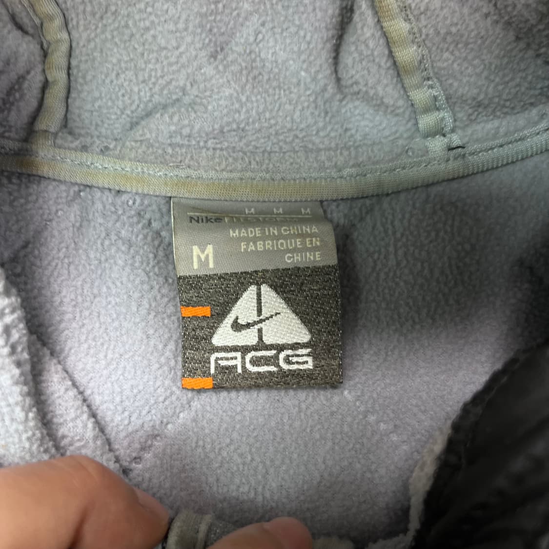 100 나이키 ACG 체크 경량 패딩  상품이미지3