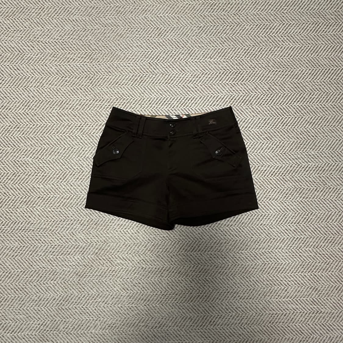 BURBERRY blue label shorts 상품이미지1