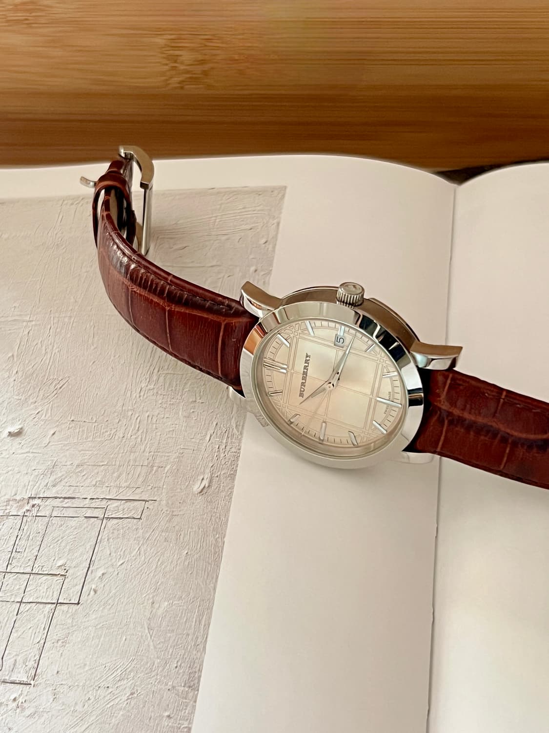 BURBERRY 샴페인 골드 다이얼 버버리 남성 시계 상품이미지1