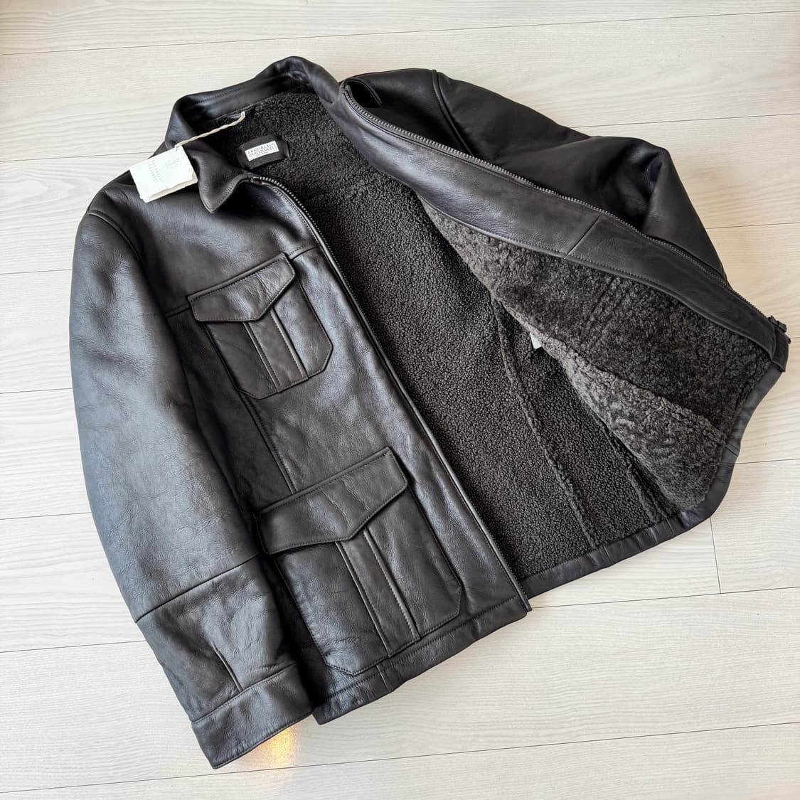 [명작,미사용] 브루넬로 쿠치넬리 최고급 쉽스킨 무통 무스탕 필드 자켓 상품이미지6