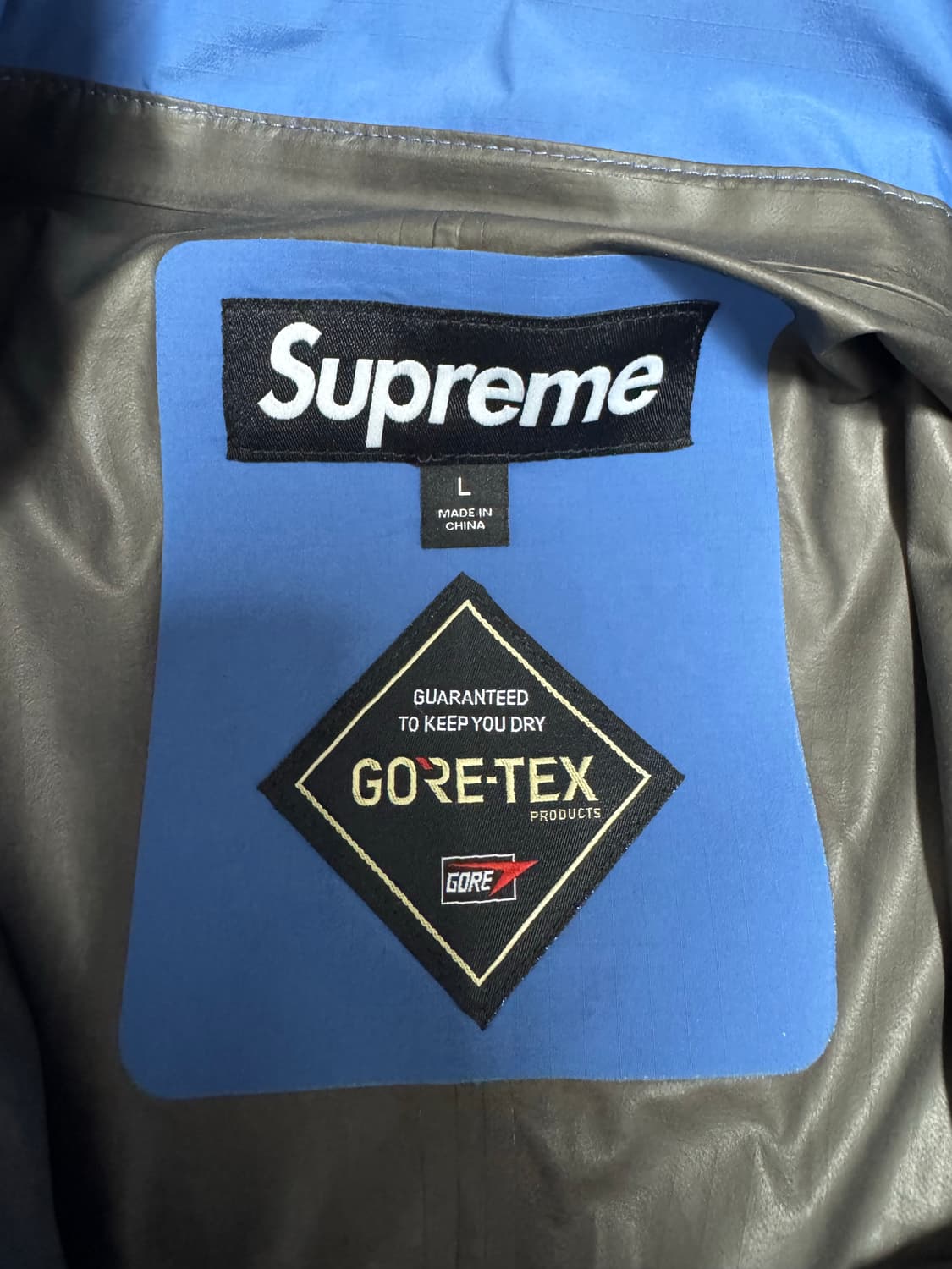 슈프림 팩라이트 블루자켓 L팝니다. 상품이미지4