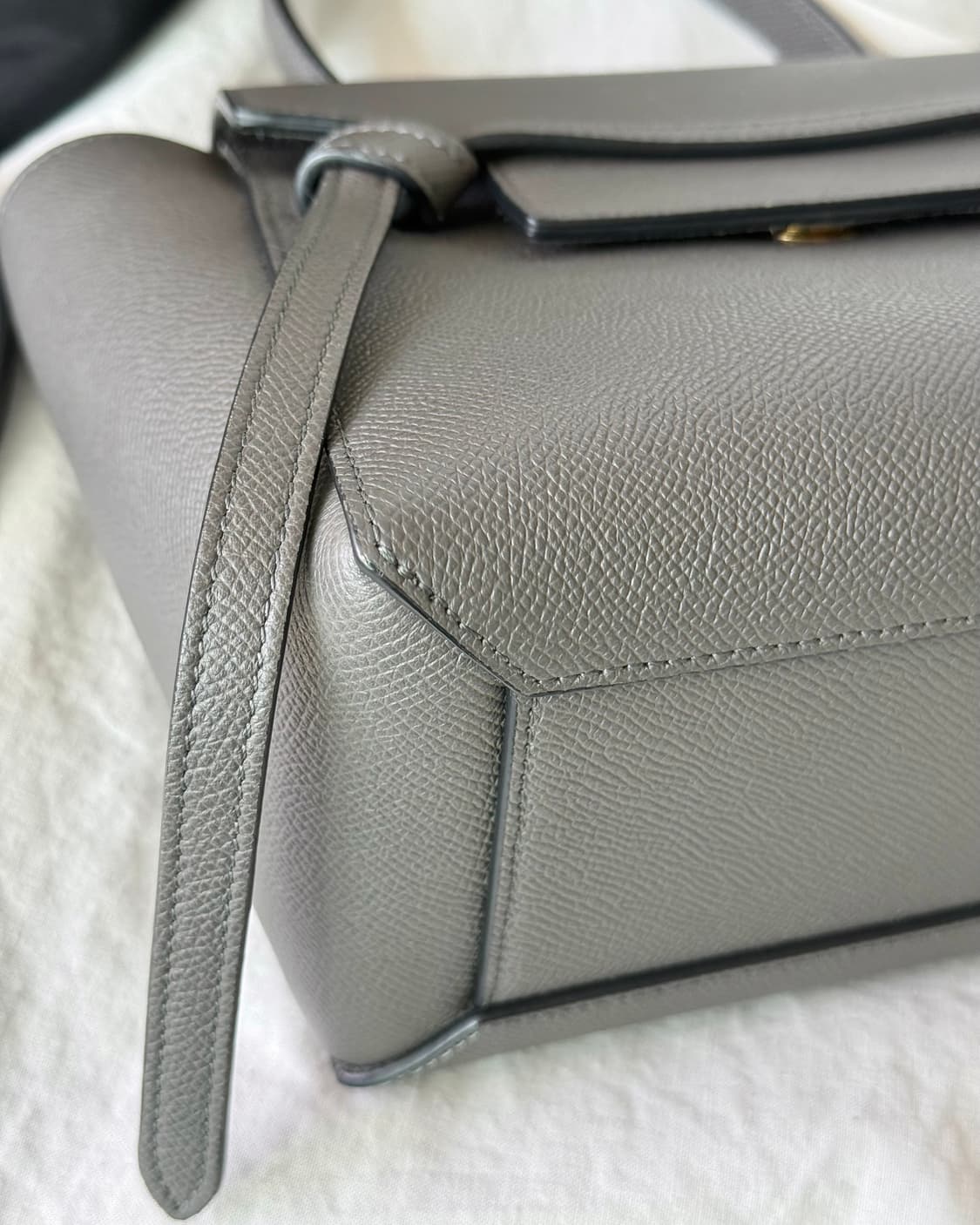 셀린느 나노 벨트백 그레이 상품이미지5