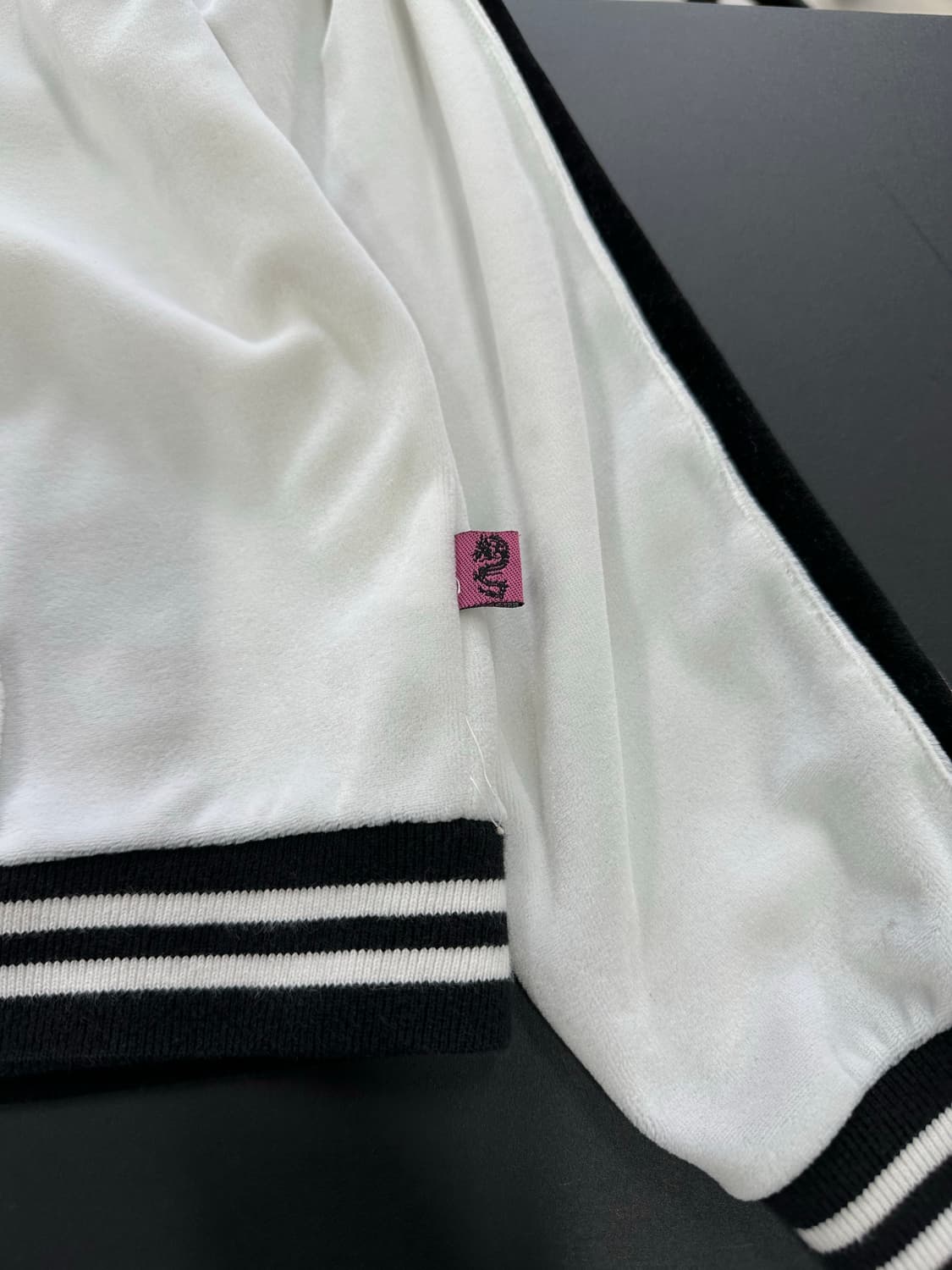 도그타운 핑크드래곤 벨루어 큐빅 트랙셋업 상품이미지9