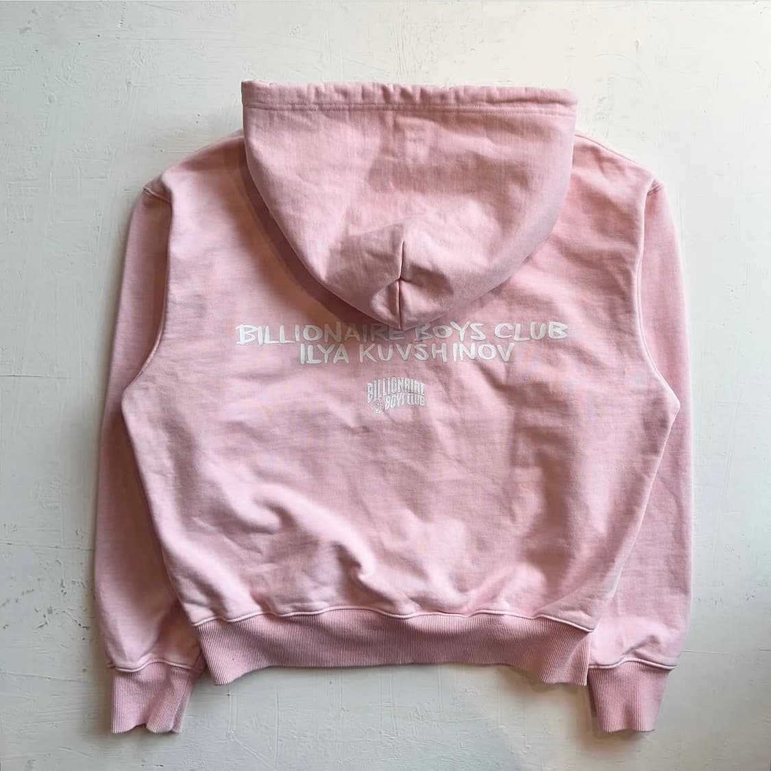 비비씨 x 일리야 구브쉬노프 콜라보 후드스웻 상품이미지5